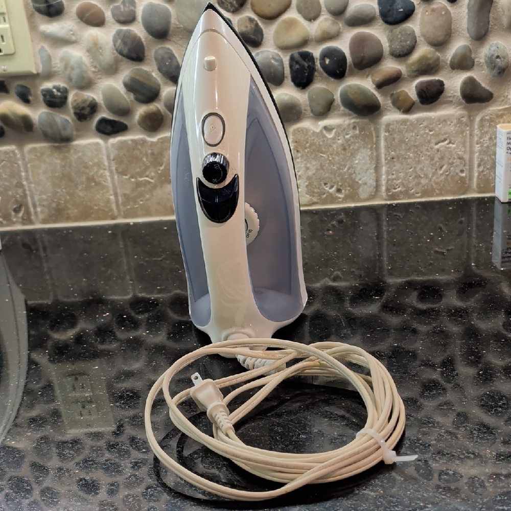 Proctor Silex Steam Iron, Lightweight, Auto Cut-Off